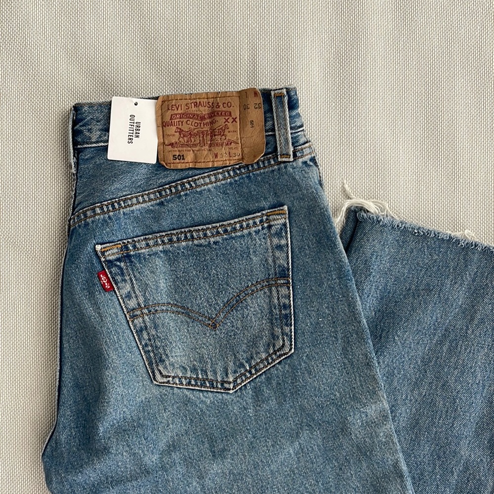 VINTAGE LEVIS - NWT Boyfriend cut, mid-rise, ankle length